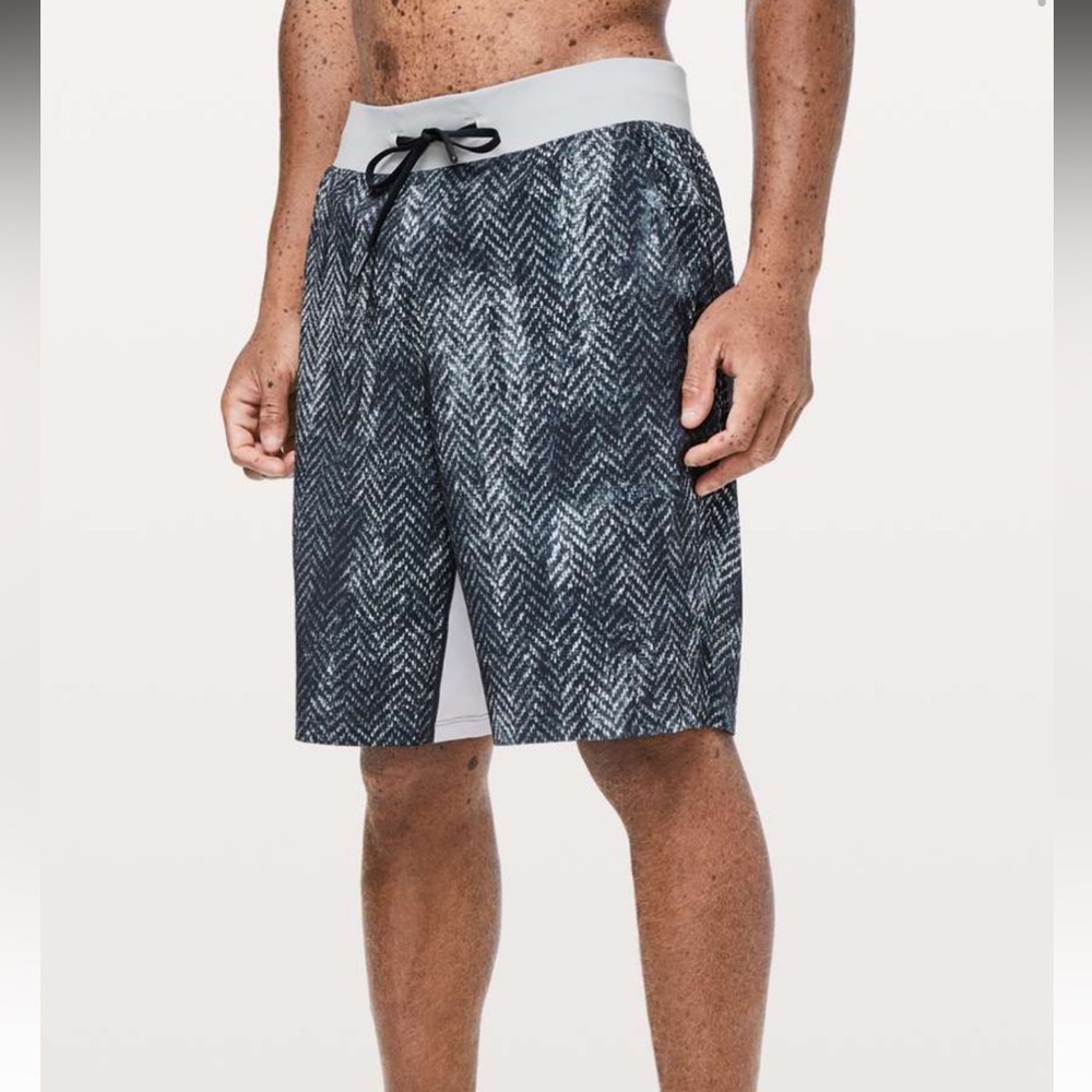 Lululemon T.H.E. Short 9" Lined Bleached Herringbone Multi -Style M7AAUS - Large